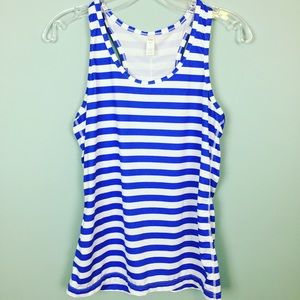 Gap Active Razorback Top